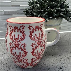 Sur la Table White Ceramic Mug with red Filigree Pattern